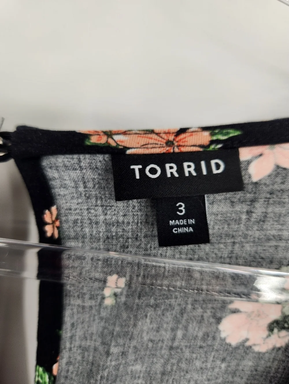 Torrid Stretch Challis Flutter Sleeve Jumpsuit Womens Size 3X Black Floral